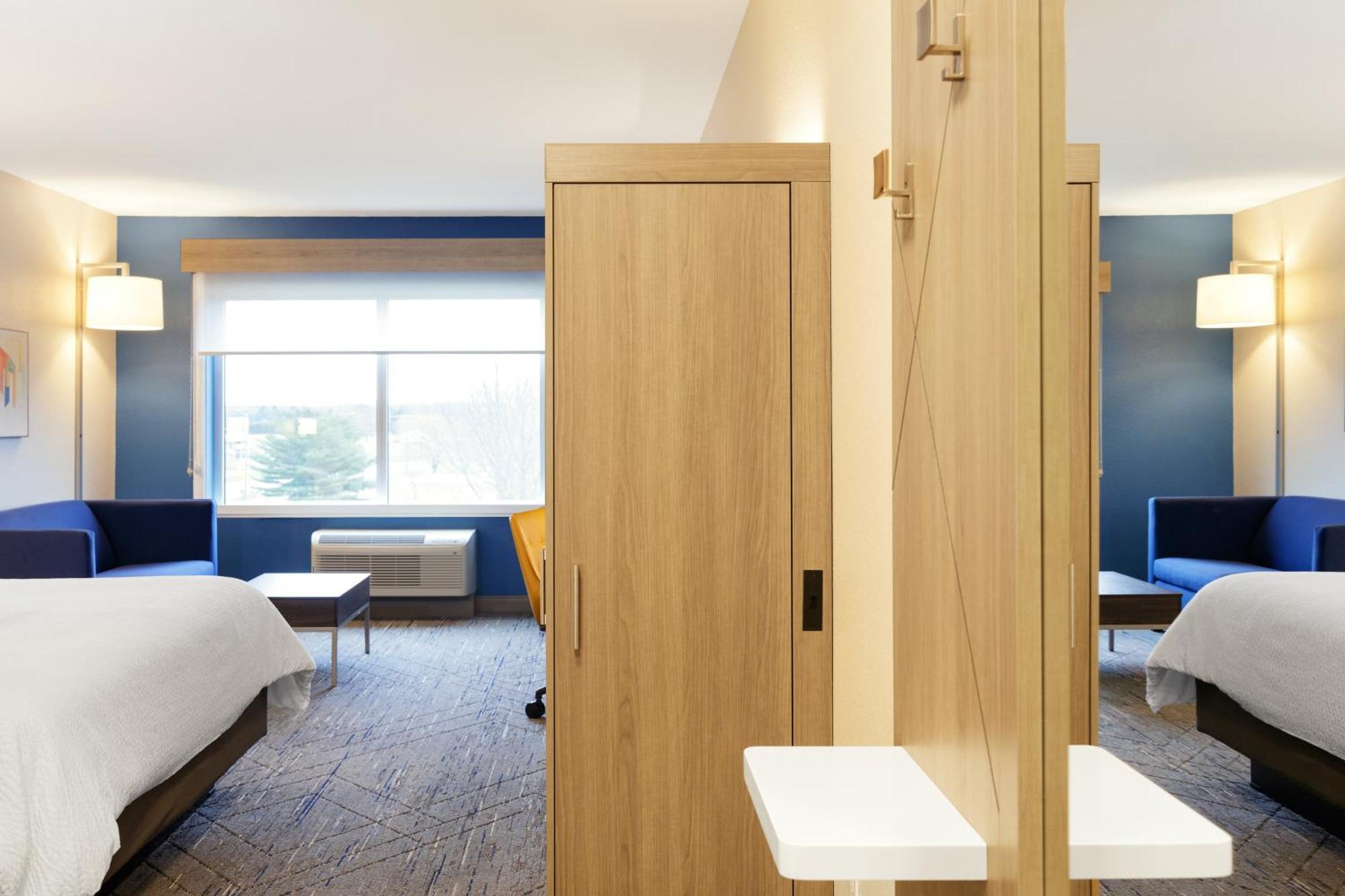 Holiday Inn Express Hotel & Suites Manchester - Airport Exterior foto